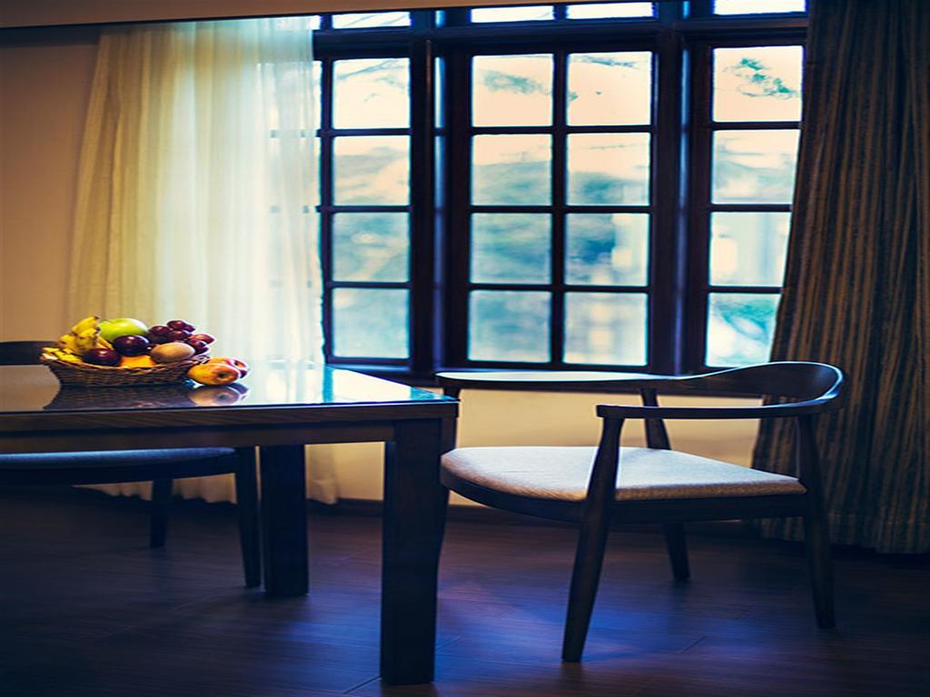 Hotel The The Grand Magrath Бангалор Екстериор снимка